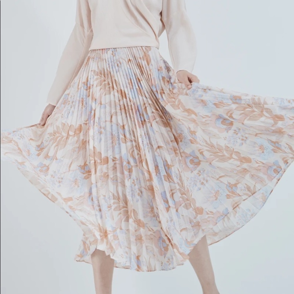 Vince Marine garden pleated midi skirt size 4